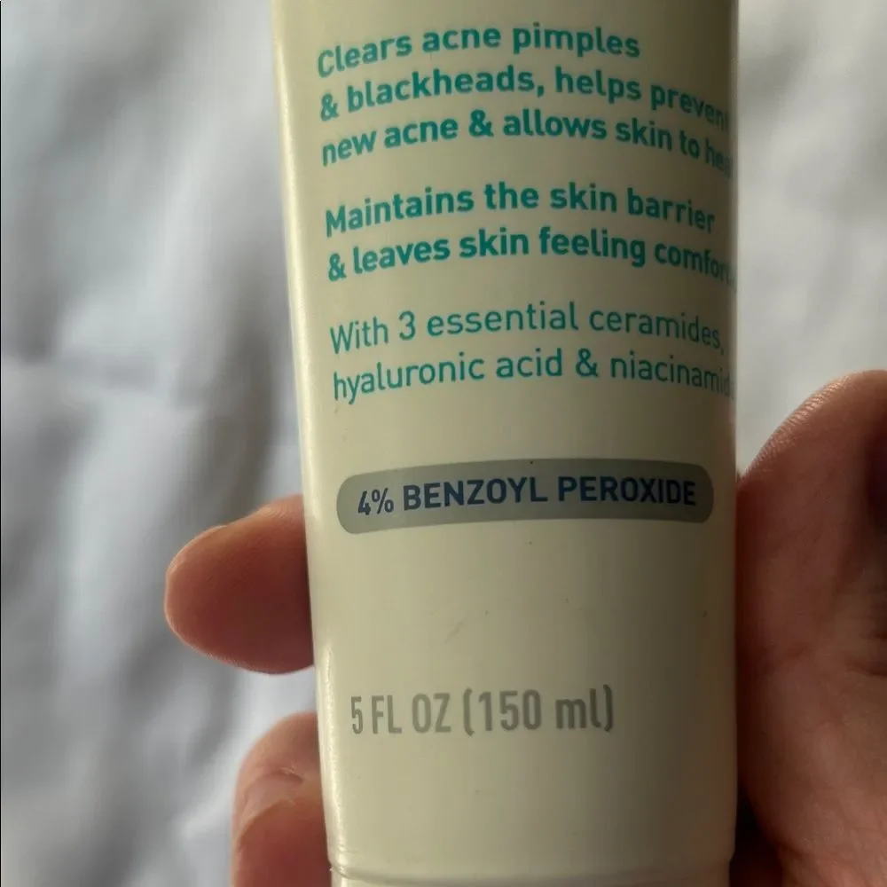 Cerave Acne Foaming Cream Cleanser  5 oz Size